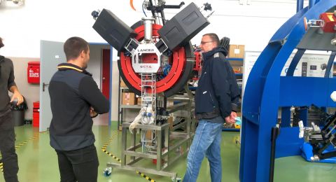 Constructive Small Talks